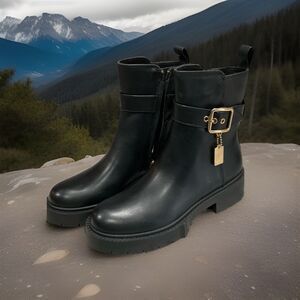 Coach Lacey Leather Bootie Black 6 B (M)